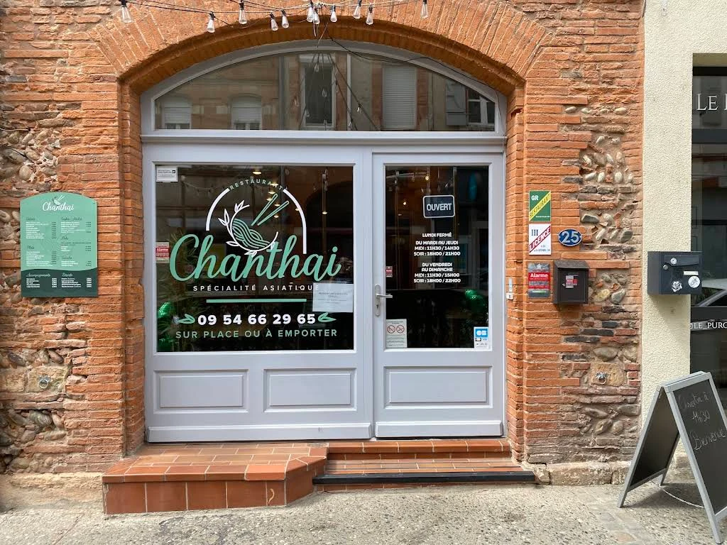 La façade de Chanthai, rue Jean Jaurès à Carbonne